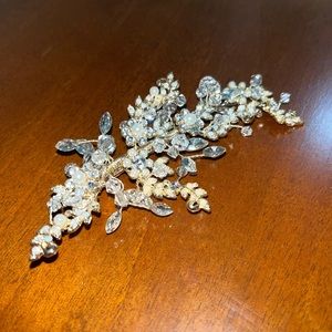 Gold, Pearl, crystal, and rhinestone hair clip